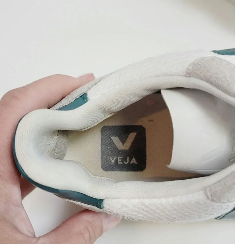 VEJAS V-10 B-MESH WHITE BRITTANY  SNEAKERS IN HUNTER GREEN, sz 9